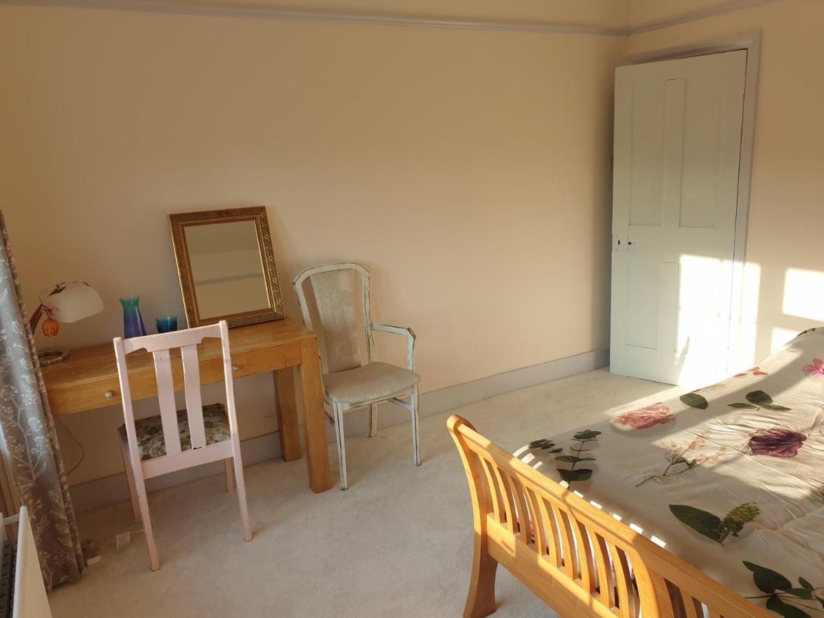 Lotus Pod House Homestay Horsell Exterior photo